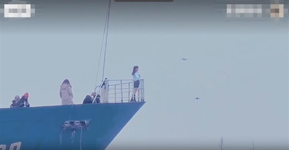 stranded ship becomes an internet sensation