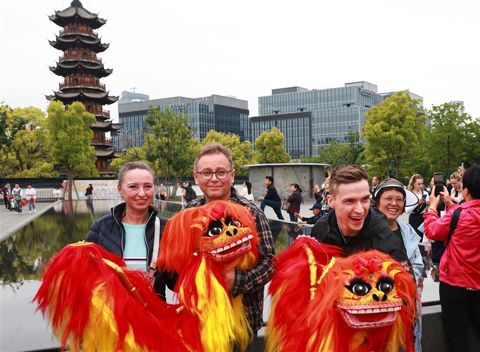 all the fun of the fair at longhua temple