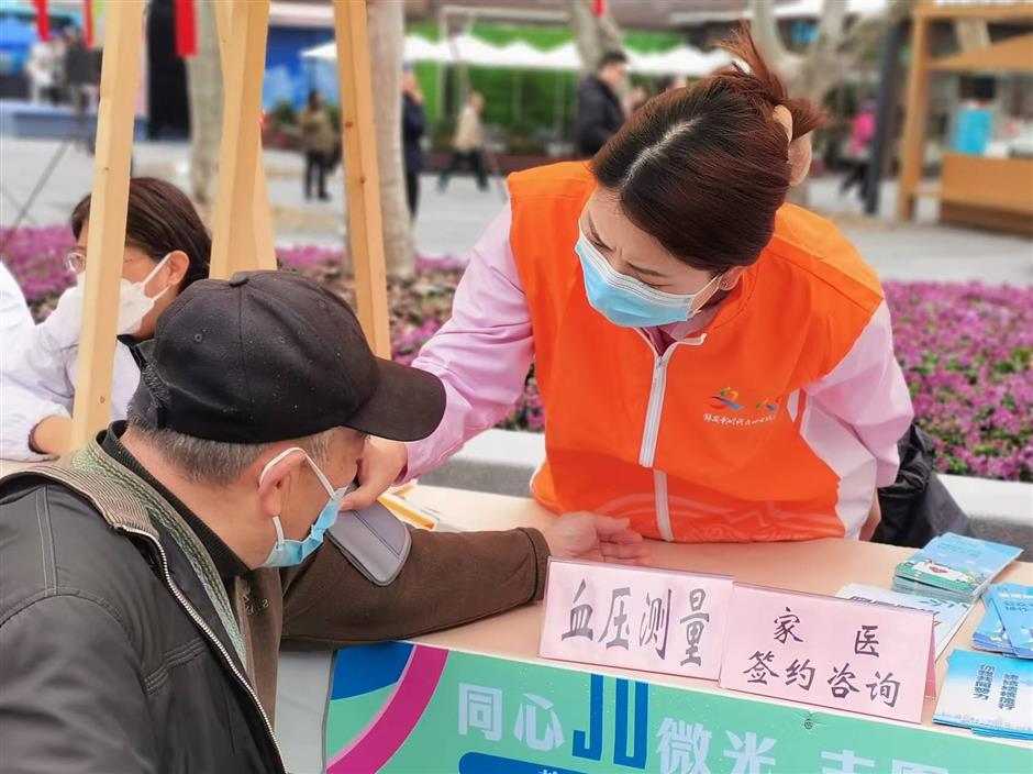 jing'an park fair celebrates community volunteers