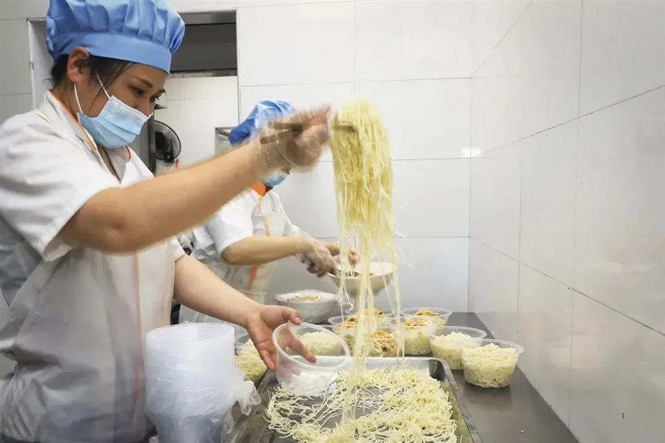 the flavors of songjiang are hidden in its cold noodles