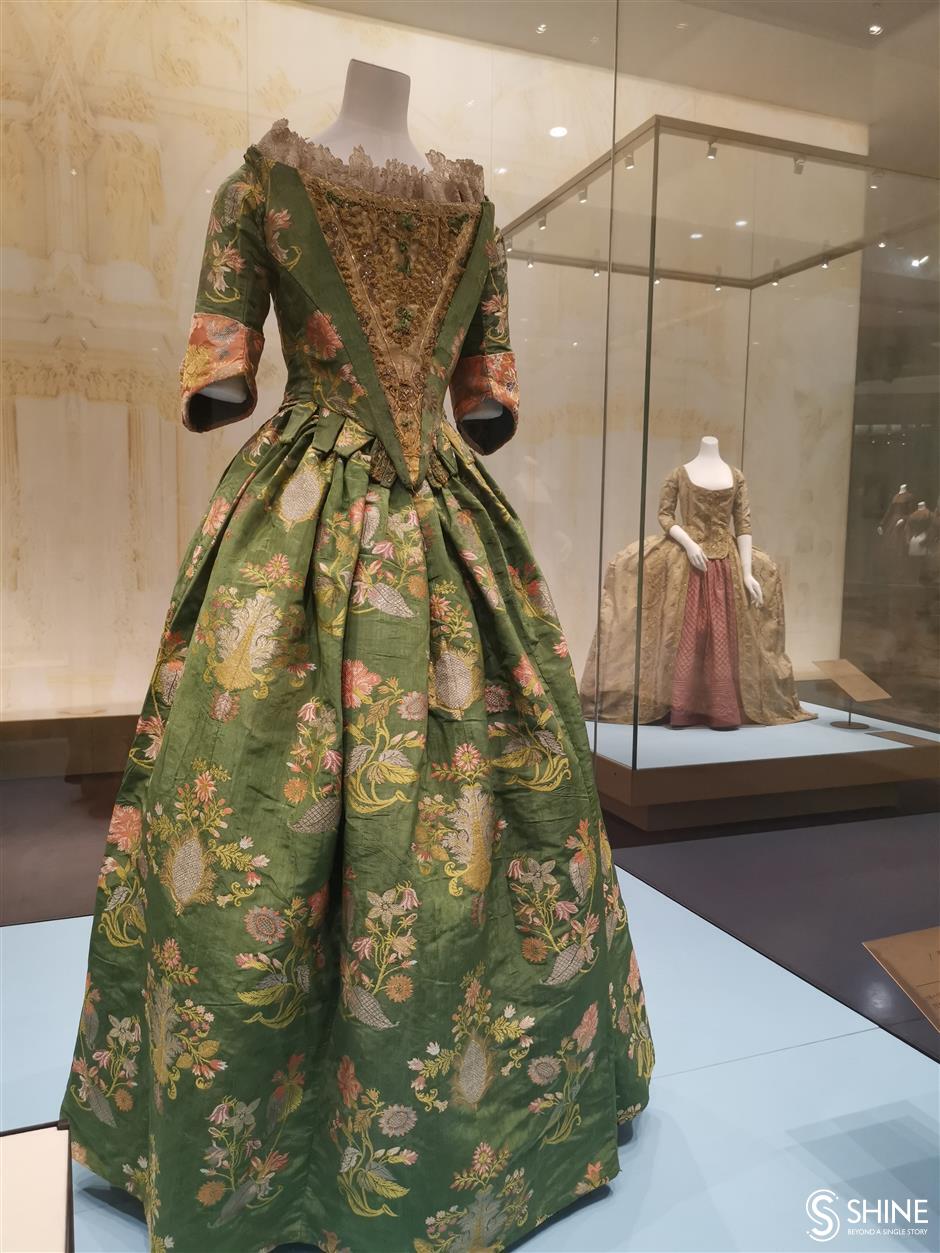 silk museum showcases fashion through the ages