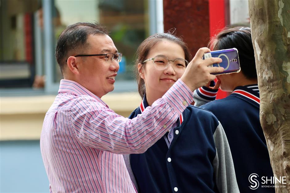 red for good luck as students gather for college entrance exam