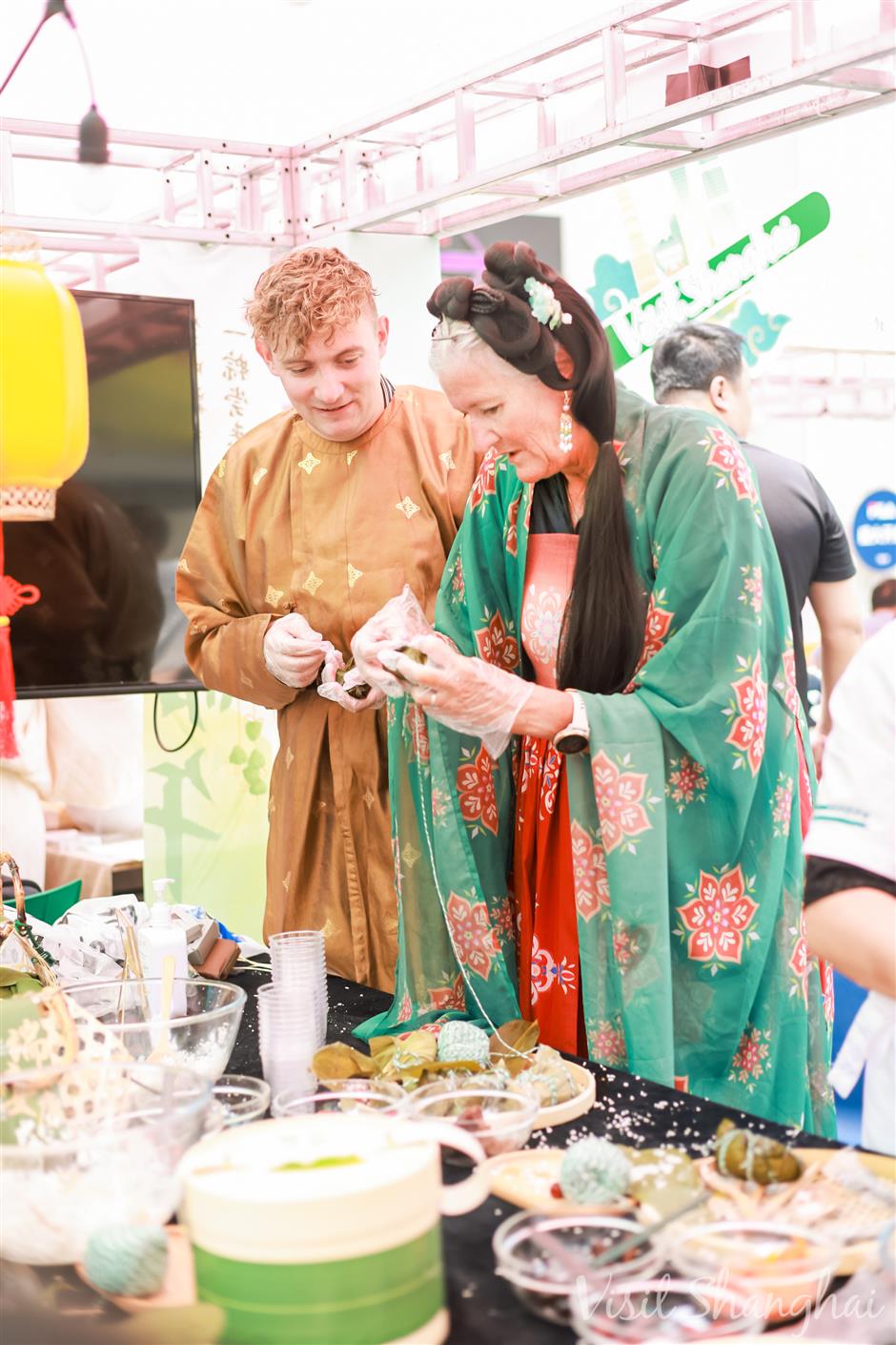 expats enjoy cultural activities and games