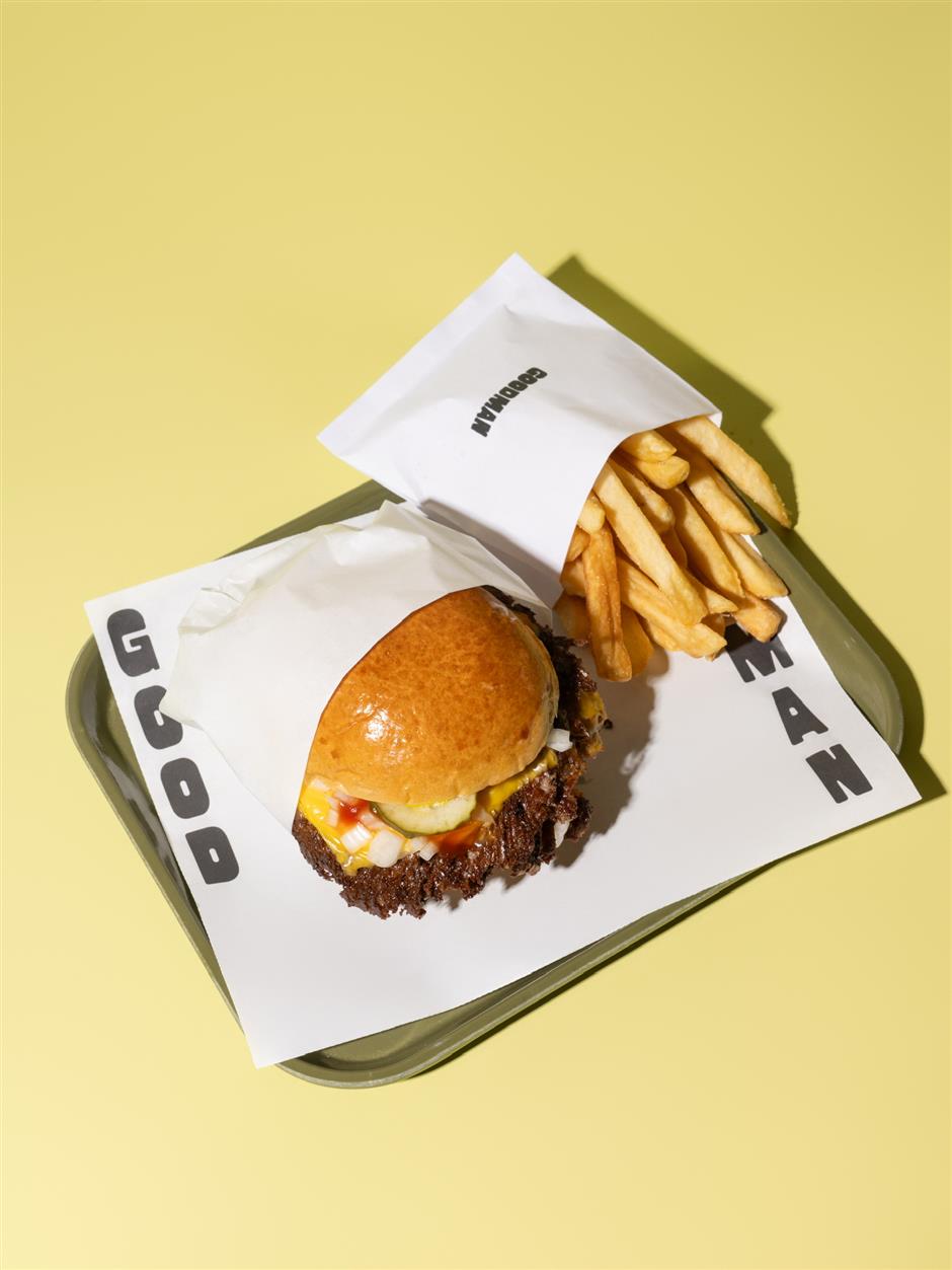 【chic & savory】noted shanghai restaurateurs open smash burger joint in cbd