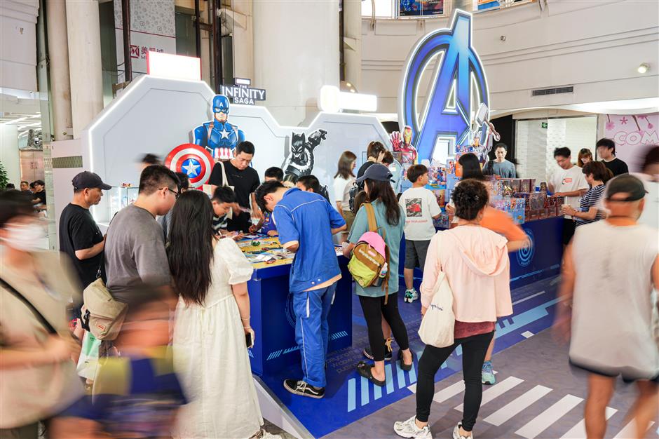 marvel universe heroes thrill fans in pop-up events at metro city