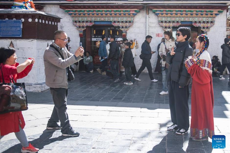 xizang opens tourist destinations to public free of charge