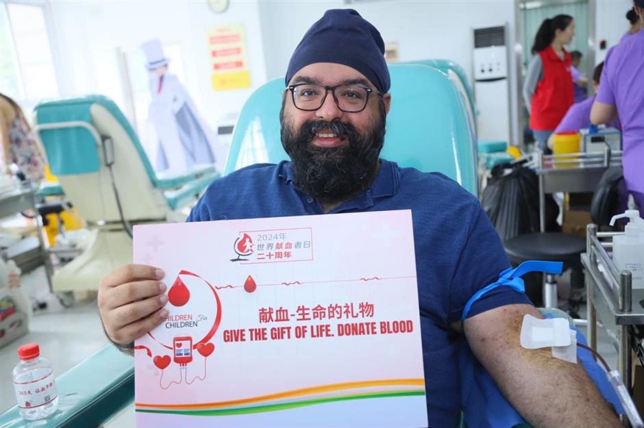 blood donors: let's show them more love and support