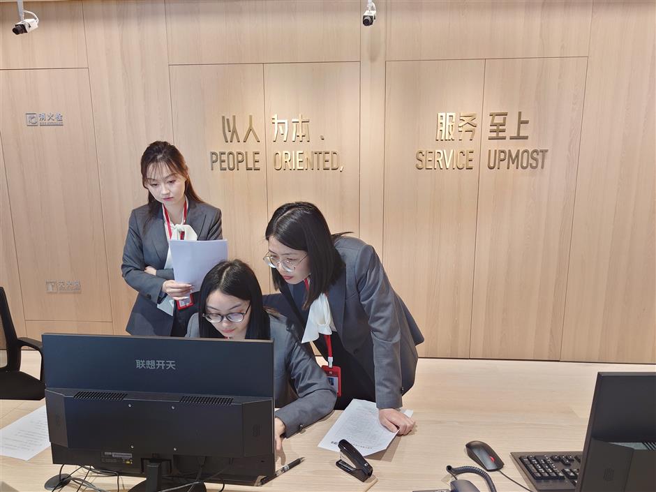 one-stop center for overseas talents opens at new site