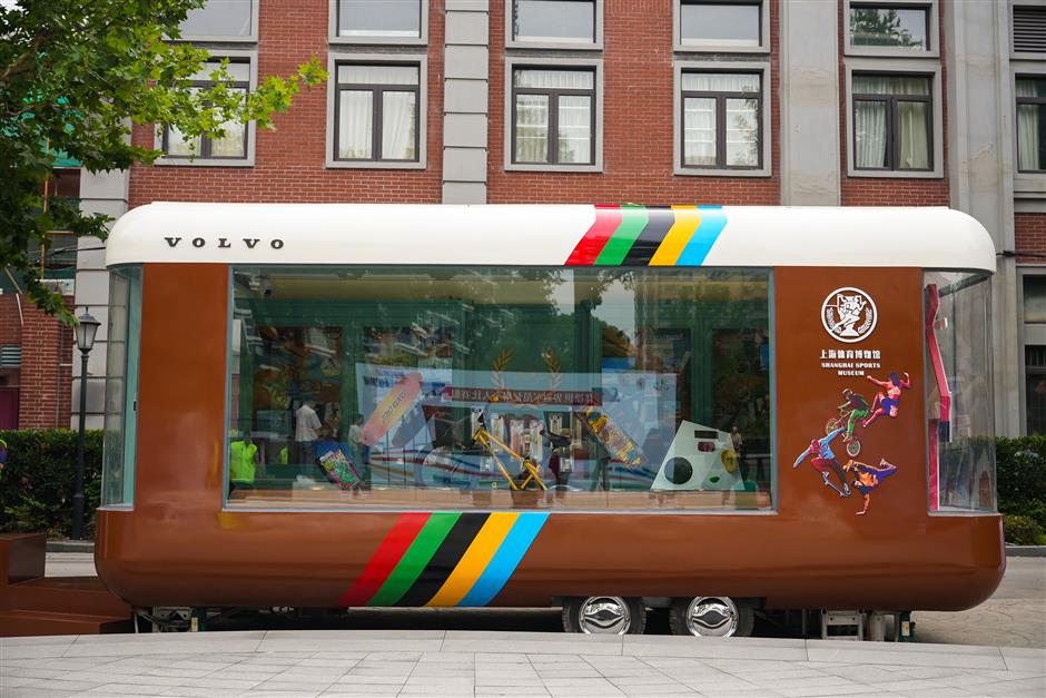 'mobile' sports museum rolls out on shanghai streets