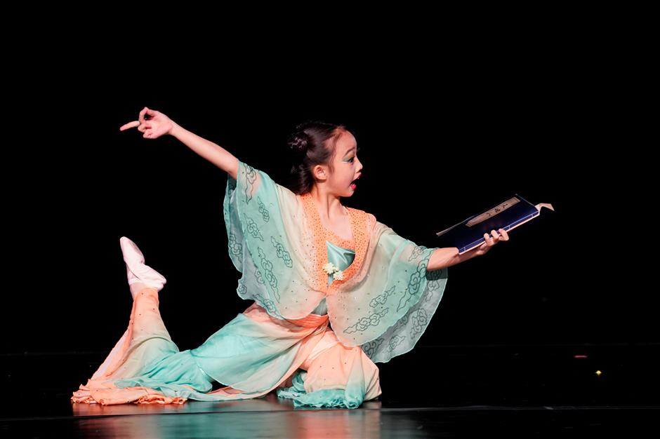 dance center celebrates lantern festival with charity performances