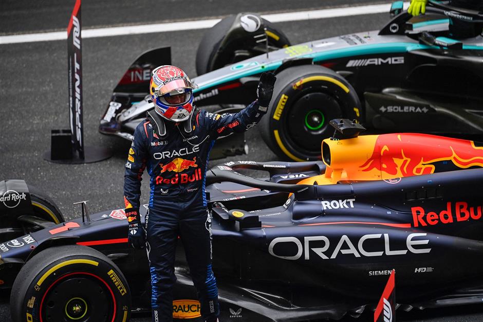 verstappen wins enthralling shanghai f1 sprint