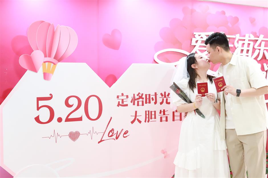 city couples rush to tie the knot on 'i love you' day