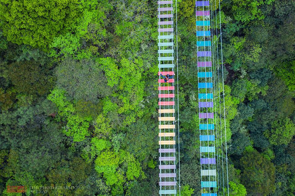 coastal paradise offers a warm welcome to tourists from shanghai