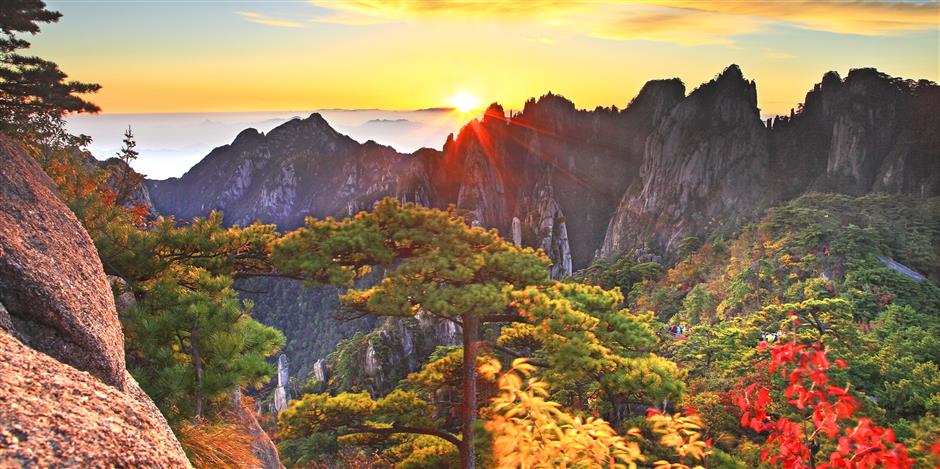 cities close to picturesque mt huangshan eye tourism and investment