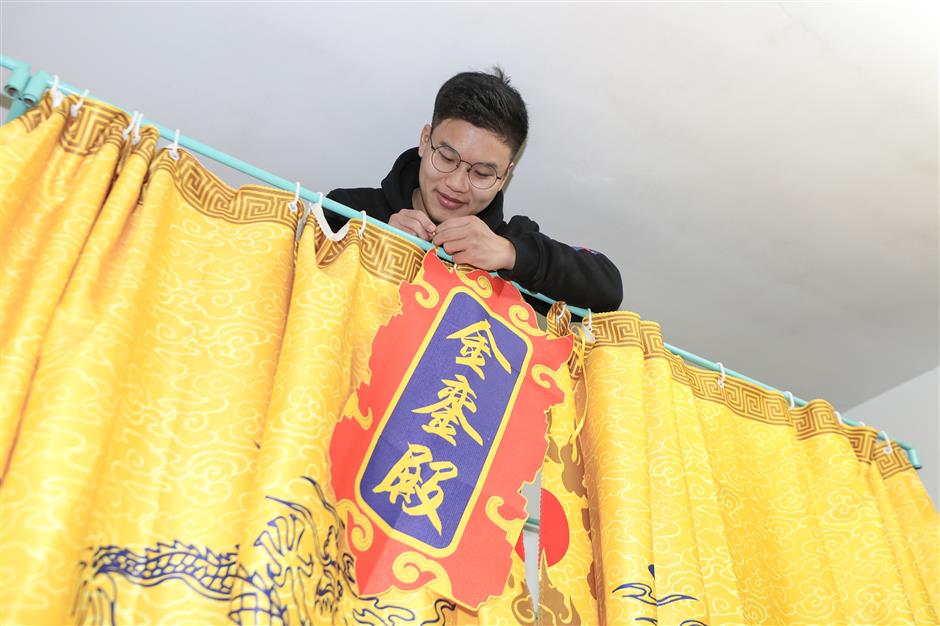 students cry 'foul' as dorm curtains banned