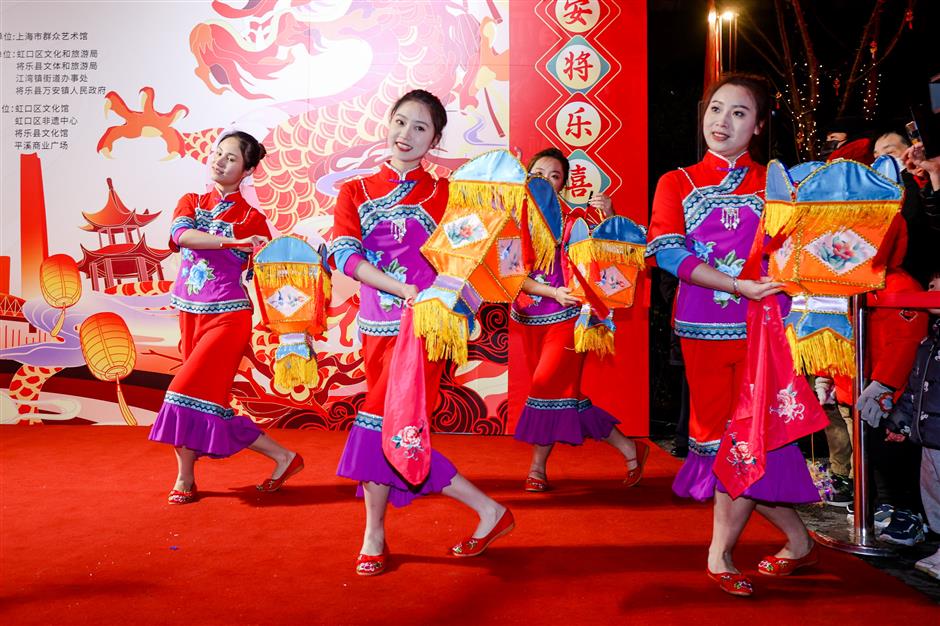 hongkou lights up with lantern festival celebrations