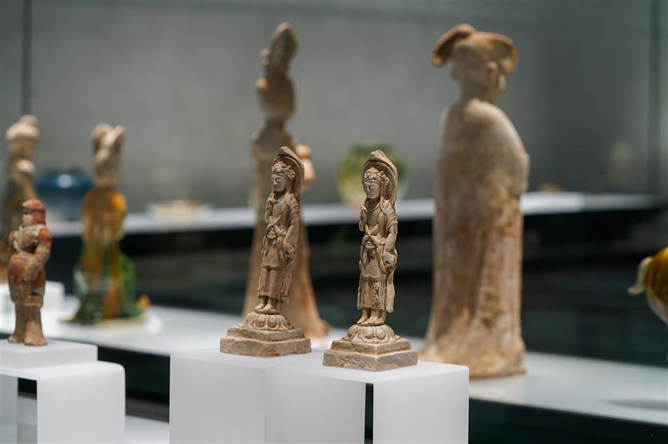 hands-on experience for visitors to shanghai museum east branch