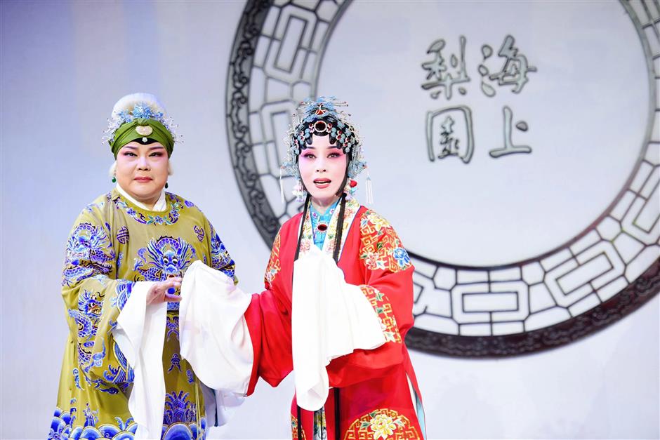 yuju opera hits high note in small theater