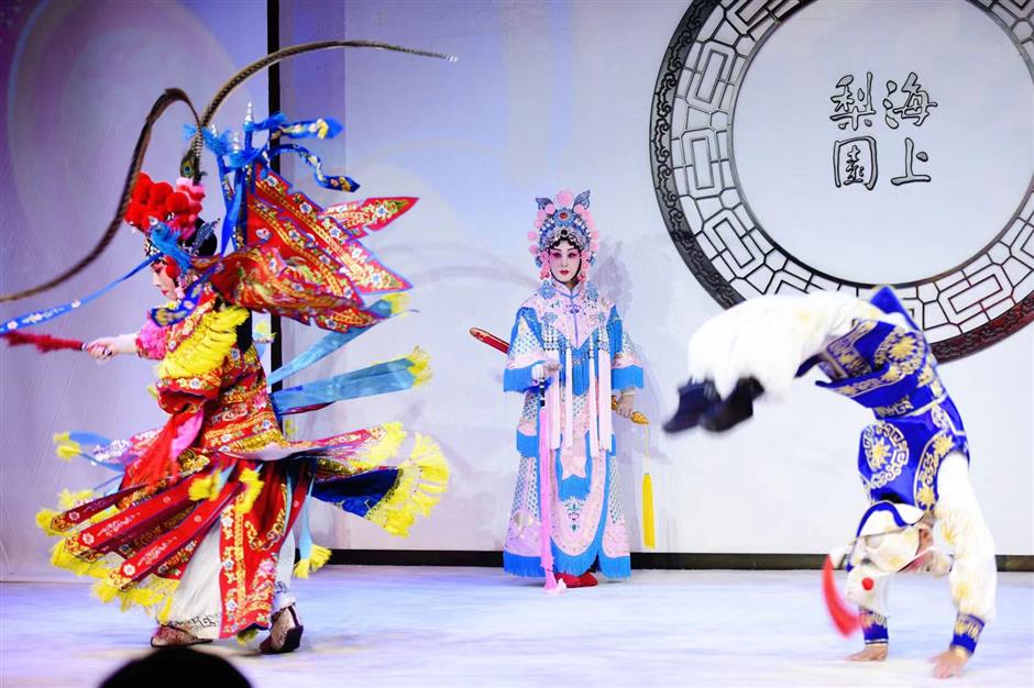 yuju opera hits high note in small theater