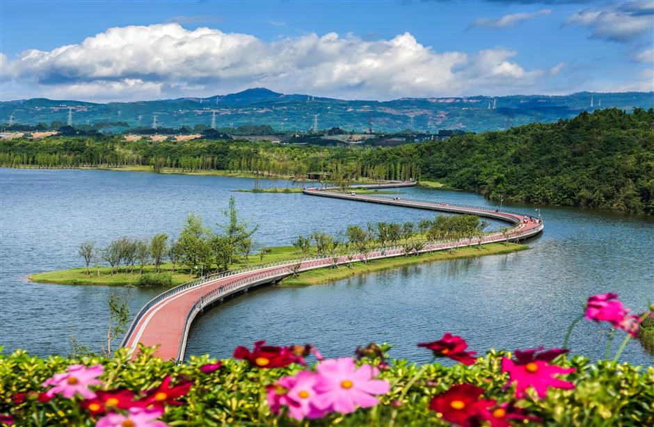 chengdu to build a livable 'garden city'