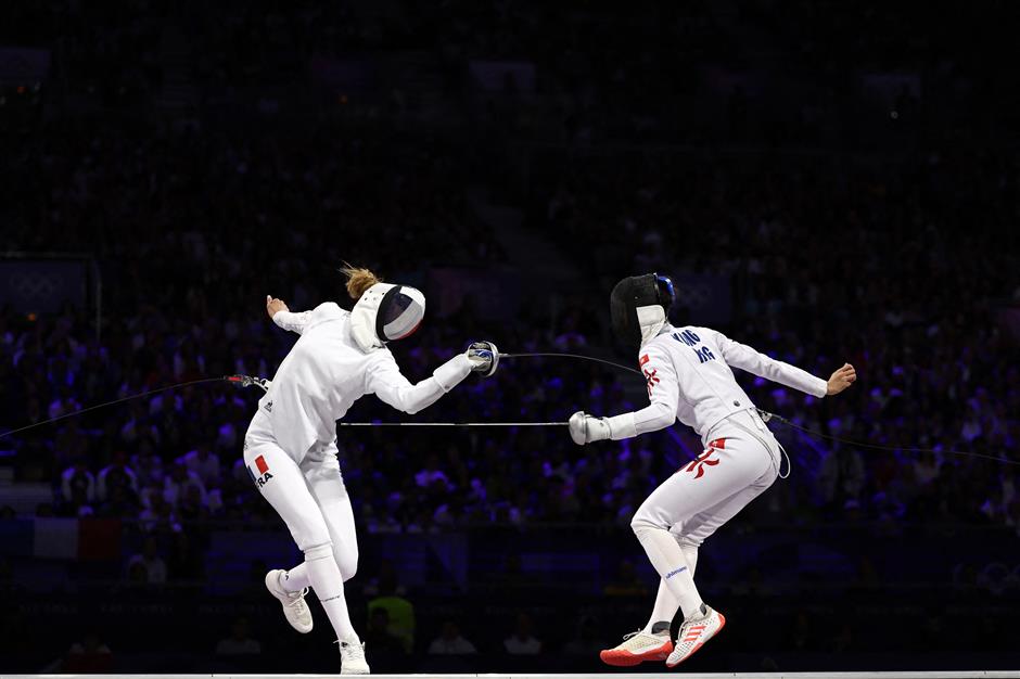 kong, oh take historic golds on fencing day 1, defending champs suffer early exit