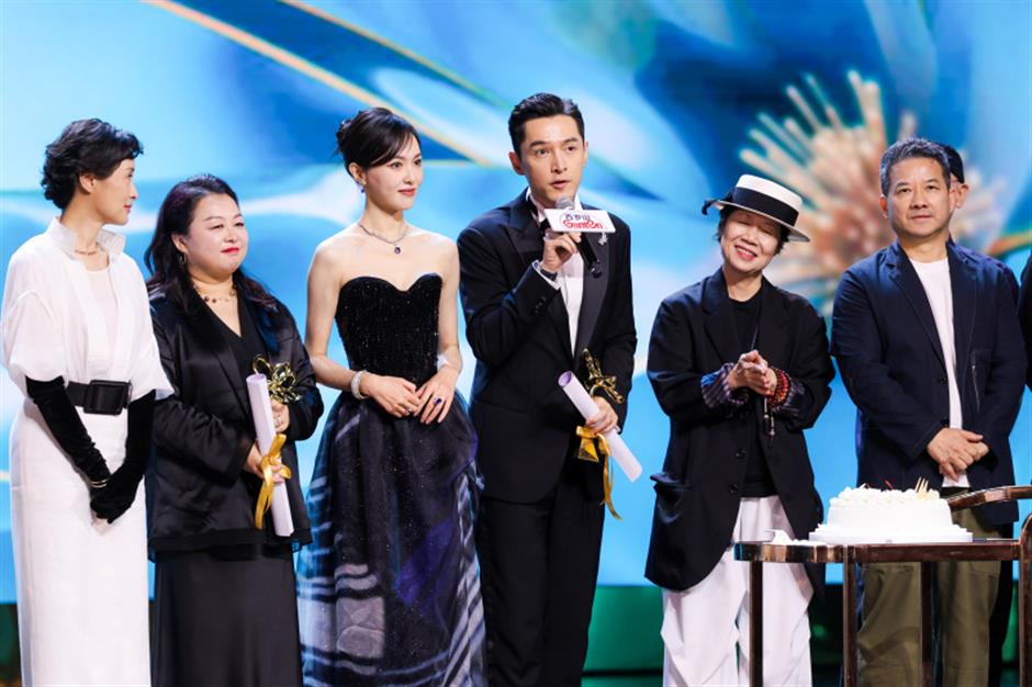 'blossoms shanghai' is a big winner at the 29th shanghai tv festival awards night