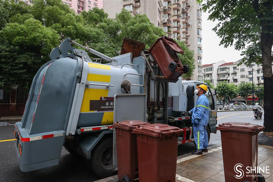 extra service stations to enhance trash sorting