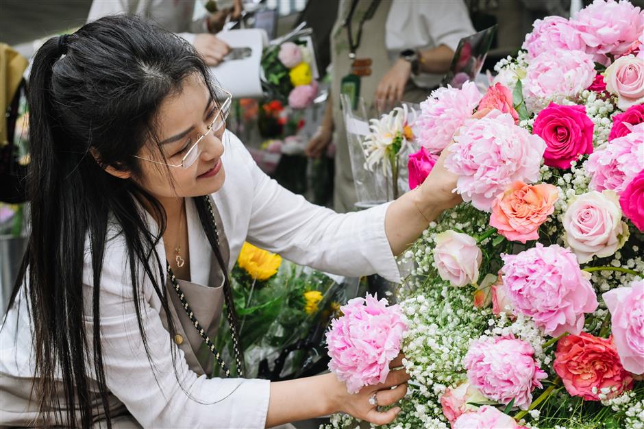 xintiandi market evokes memories for generations of shanghainese