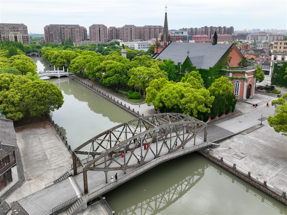 songjiang prepares for spring festival to outdo others