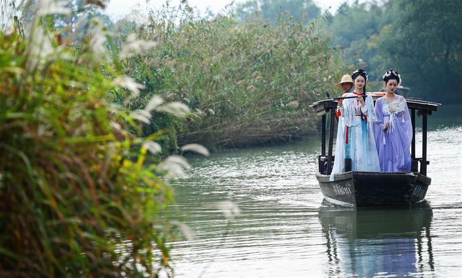 poetry, <i>hanfu</i> show add to xixi wetland fun