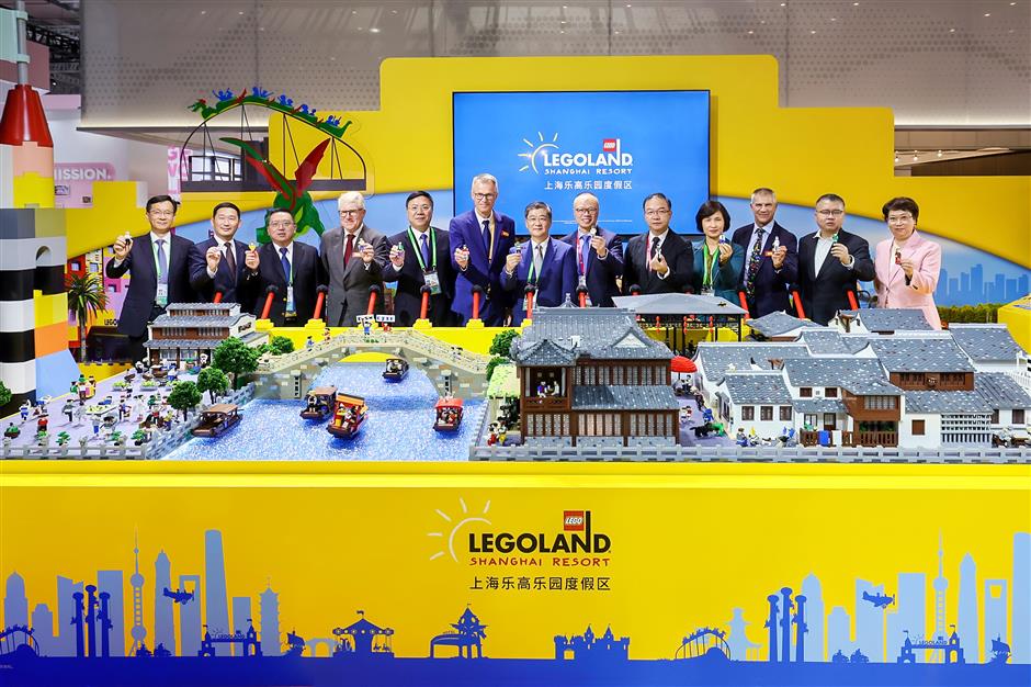 model of fengjing water town unveiled by legoland shanghai resort at ciie