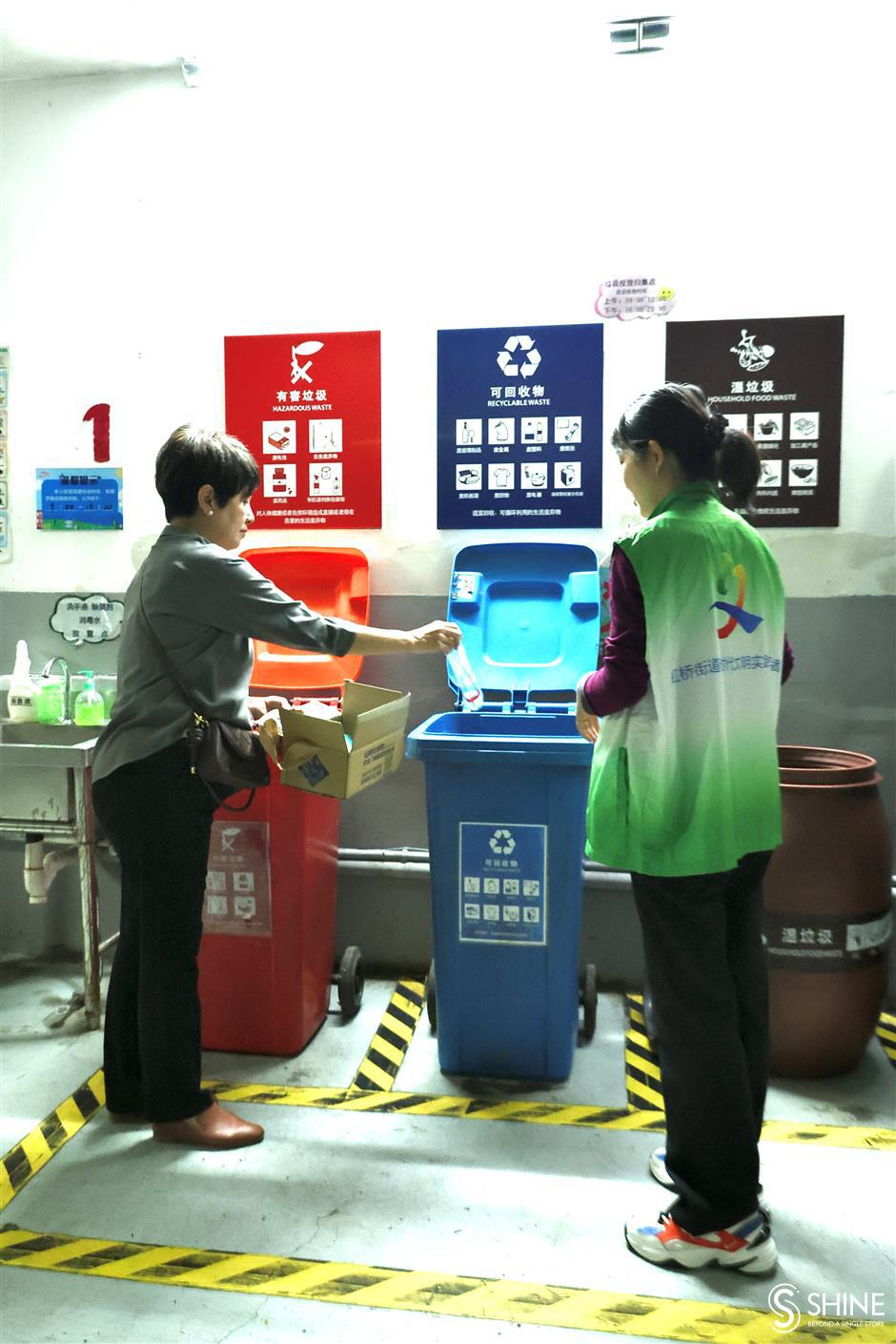 no more trash talk as expats contribute to trash-sorting campaign success