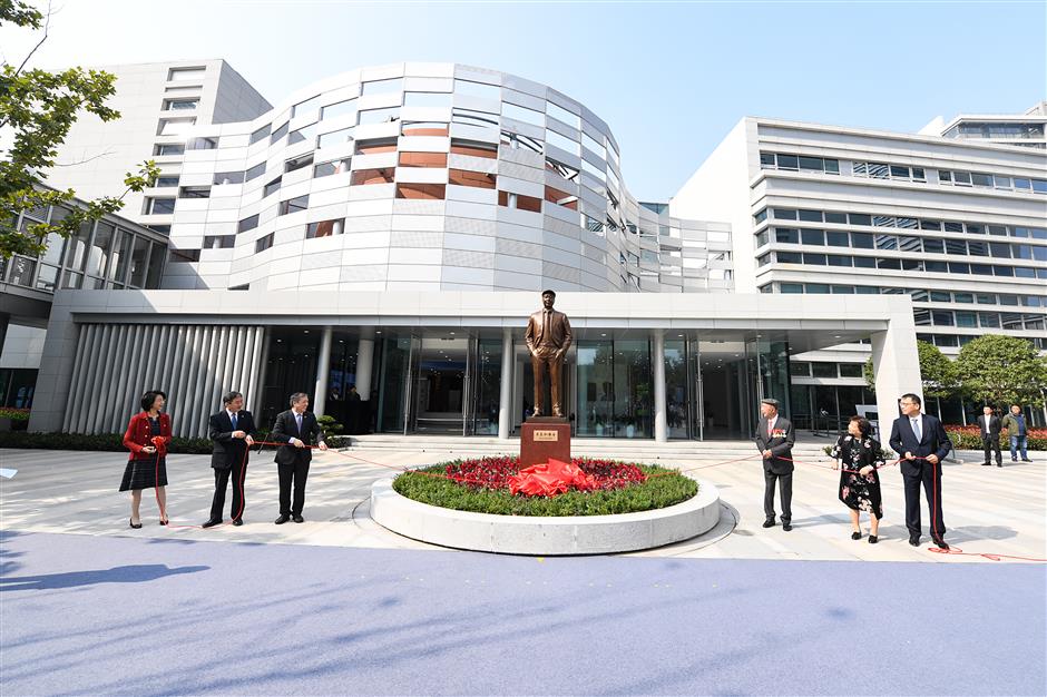 shanghai jiao tong university science park renamed after hotel tycoon lui