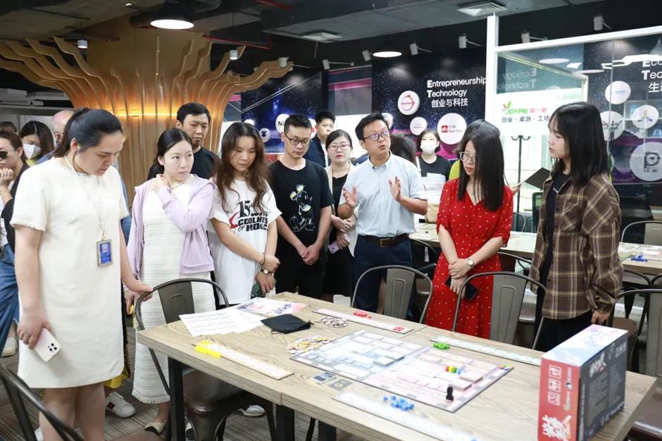 recruitment project links students with industrial parks